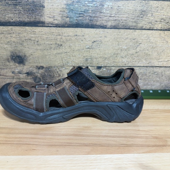 Teva Men's Brown and Black Hiking Sandals - Picture 3 of 11